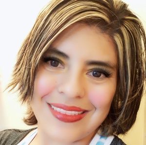 Meet your Posher, Alma